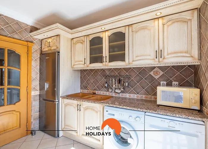 #020 Medronheira By Holidays *